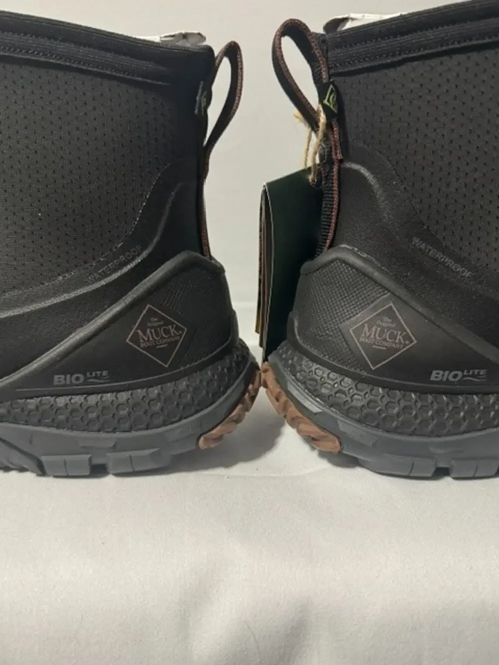 MUCK Boots M Outscape Max Ankle Boot 7M Black Slip-on Waterproof Light N 239